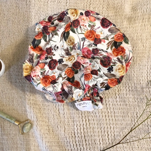 lima bean boutique Accessories - 🍄3/$25 r o s e s  s h o w e r c a p